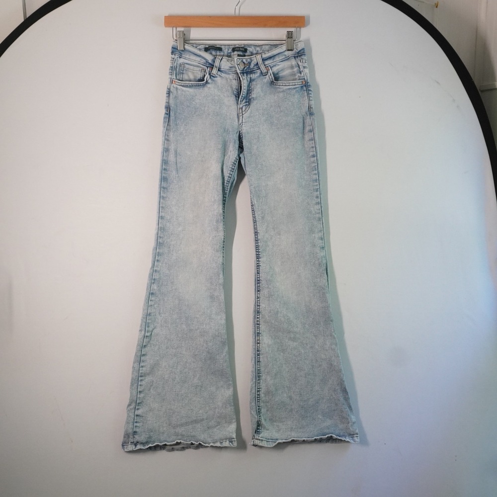 Light Wash Women's Flared Jeans